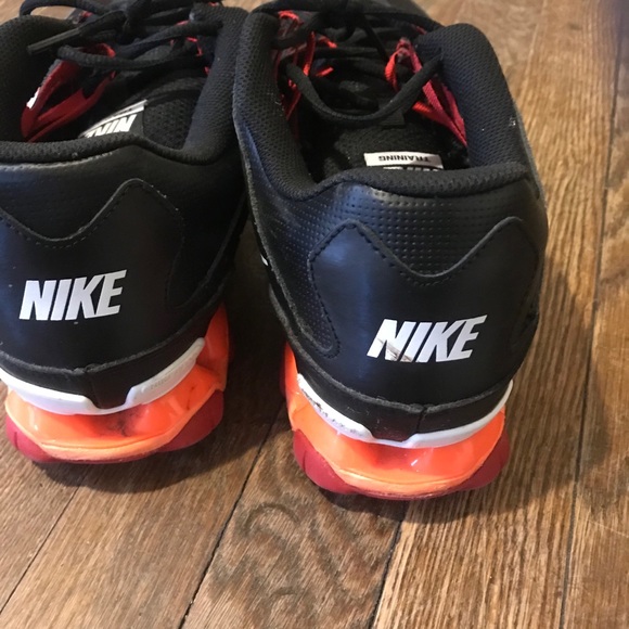 Nikes - Picture 2 of 5